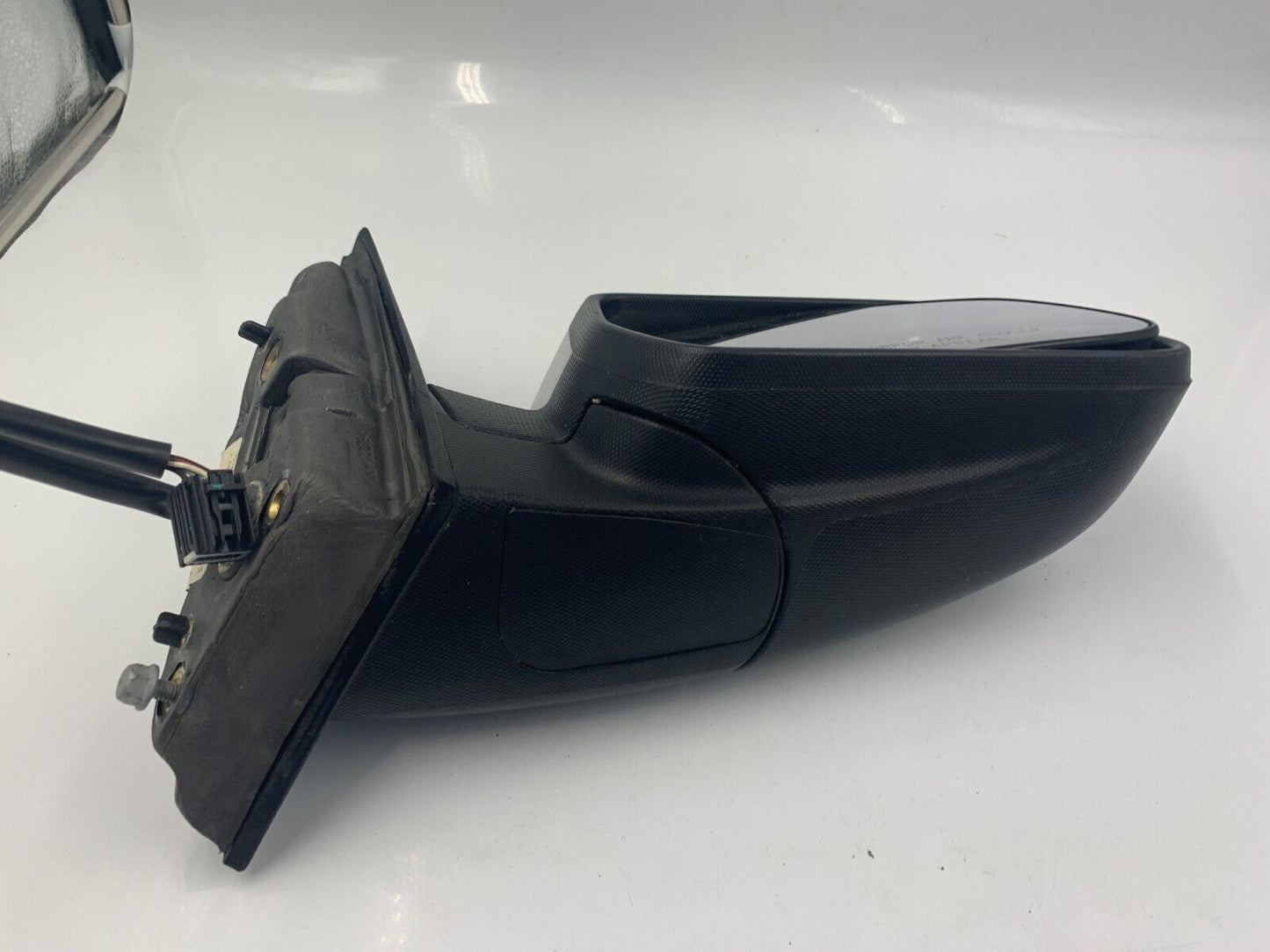 2010-2011 Chevrolet Equinox Passenger View Power Door Mirror Gray OEM D03B57002