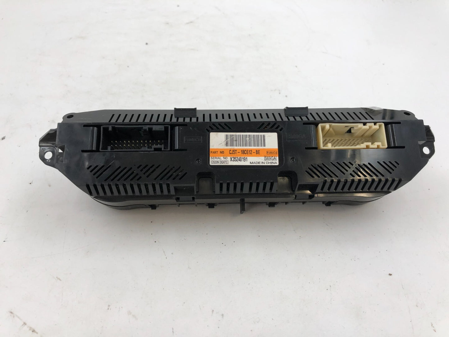 2015-2016 Ford Escape AC Heater Climate Control Unit OEM E01B68011