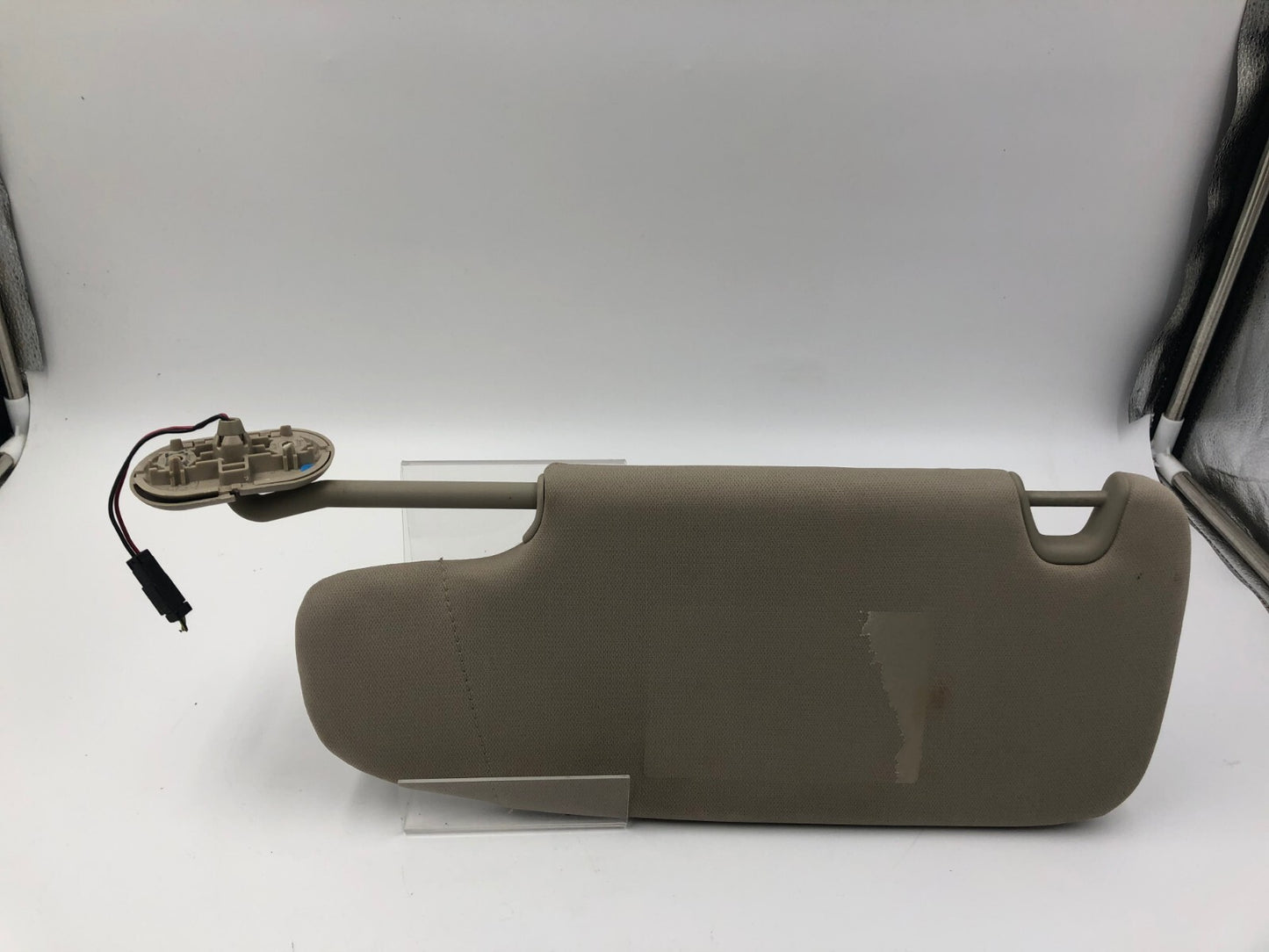 2006 Lincoln Zephyr Passenger Sun Visor Beige Illuminated OEM B04B42030