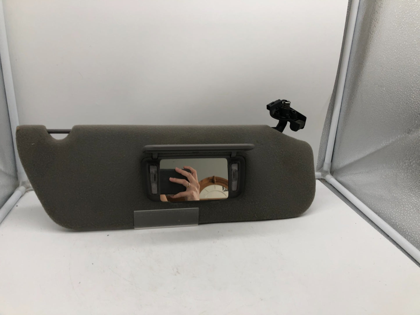 2000 Ford Explorer Passenger Sun Visor Gray Illumination OEM C02B51008