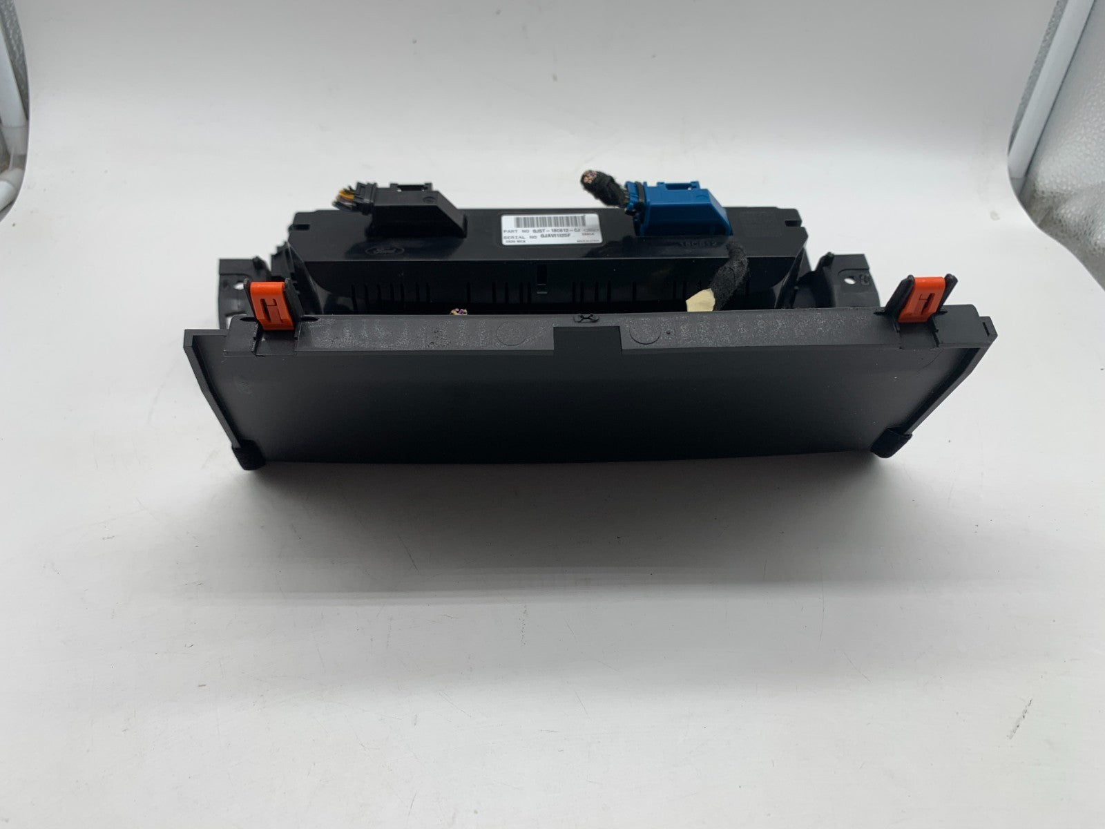 2018-2019 Ford Escape AC Heater Climate Control Unit OEM C02B32033