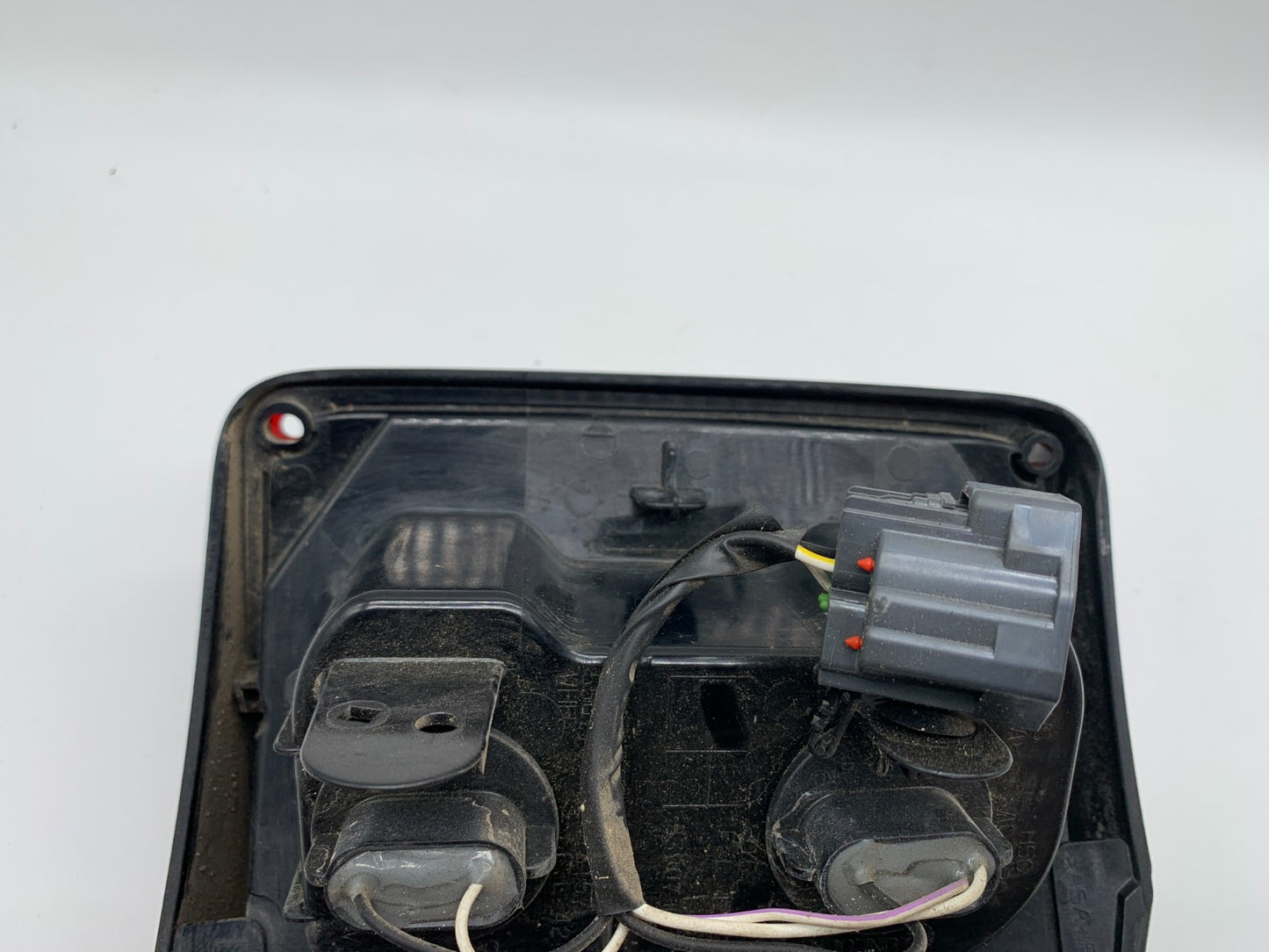 2007-2018 Jeep Wrangler Driver Side Tail Light Taillight OEM D01B42010