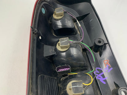 2005-2007 Buick Terraza Passenger Side Tail Light Taillight OEM C03B17090