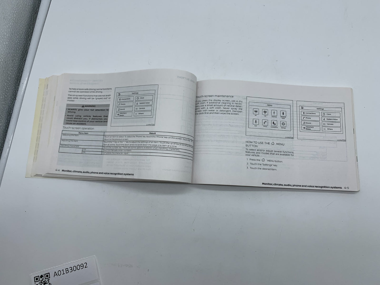 2019 Nissan Versa Sedan Owners Manual Set with Case OEM A01B30089