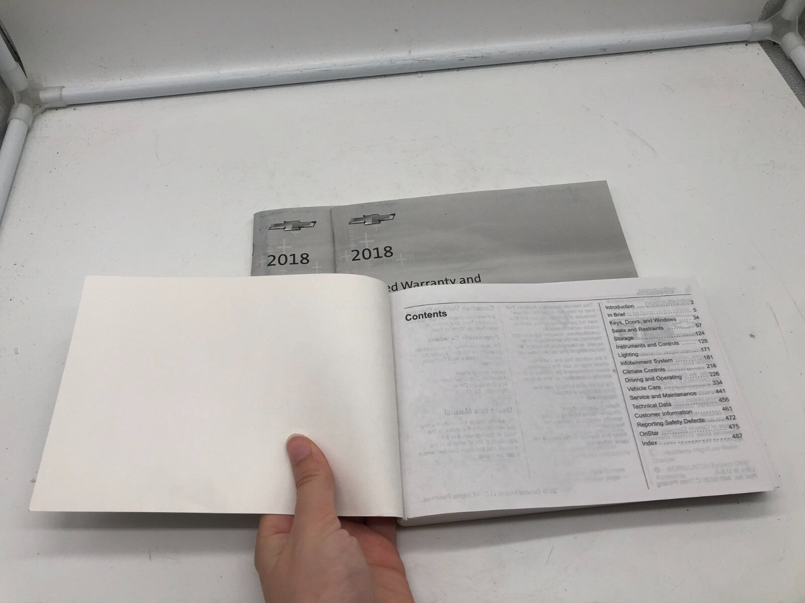 2018 Chevrolet Silverado Owners Manual Set OEM D03B61007