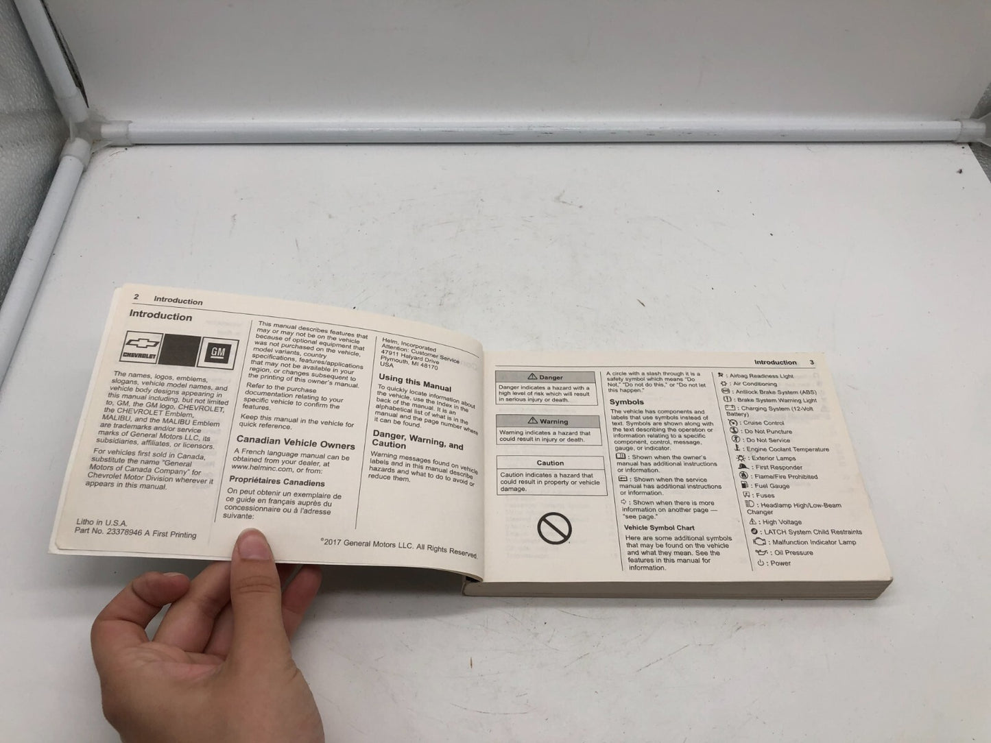 2018 Chevrolet Malibu Owners Manual OEM B02B48004