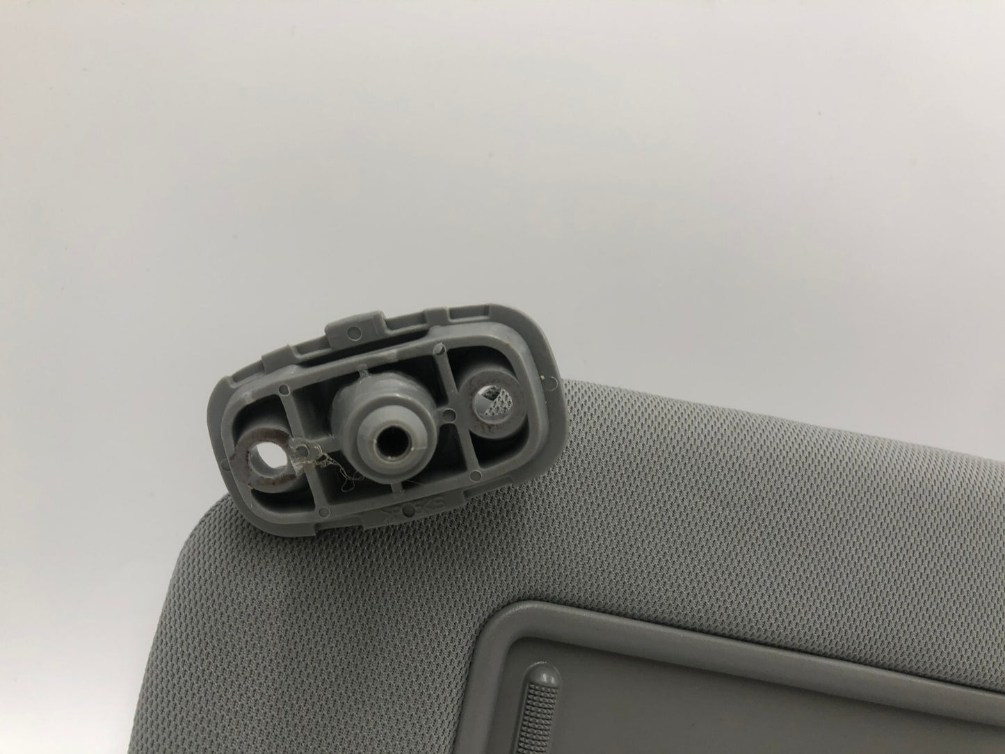 2011-2015 Kia Sorento Driver Sun Visor Gray OEM D02B29009