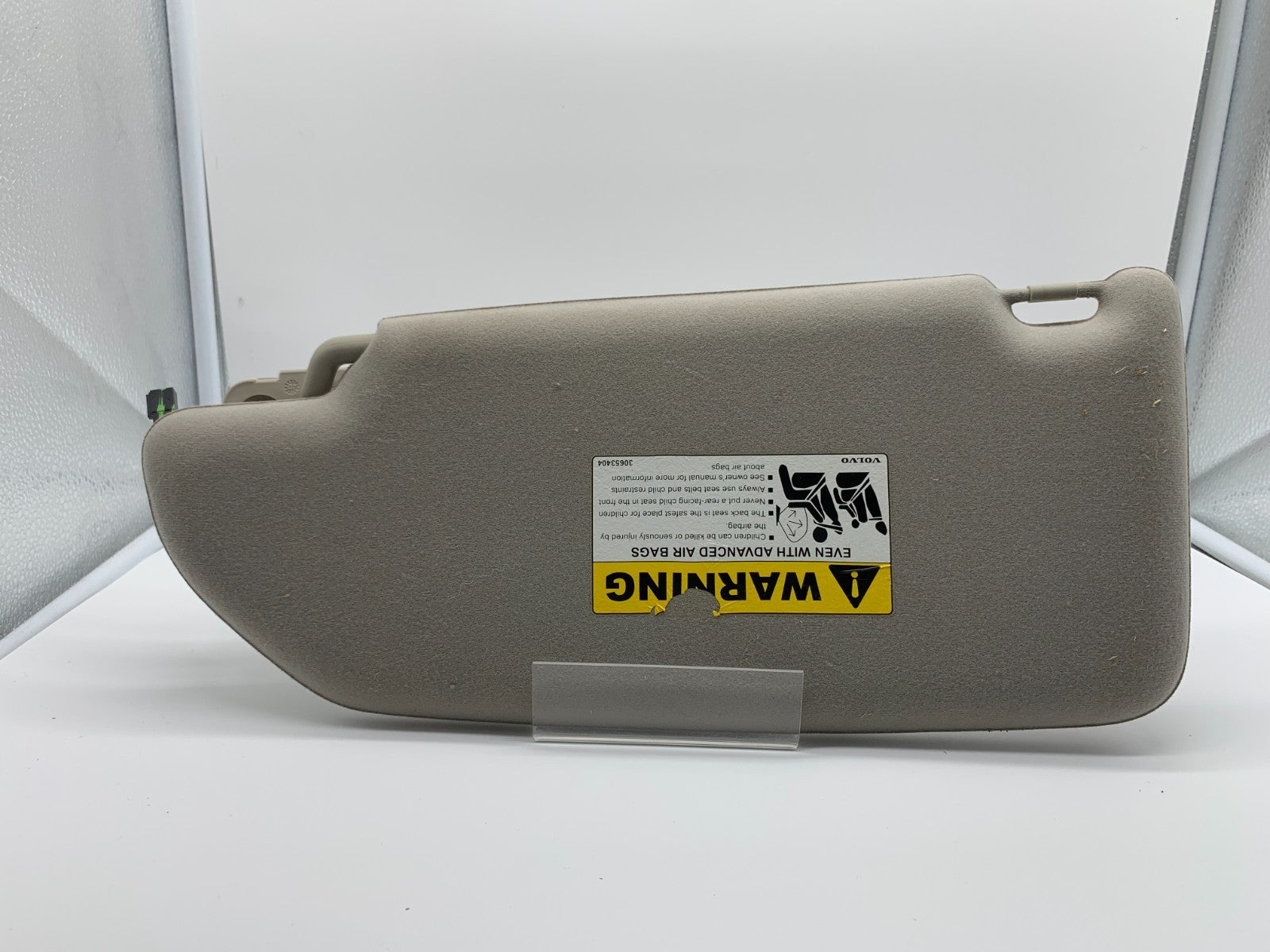 2005-2009 Volvo S60 Passenger Sun Visor Illuminated Gray OEM A02B30005