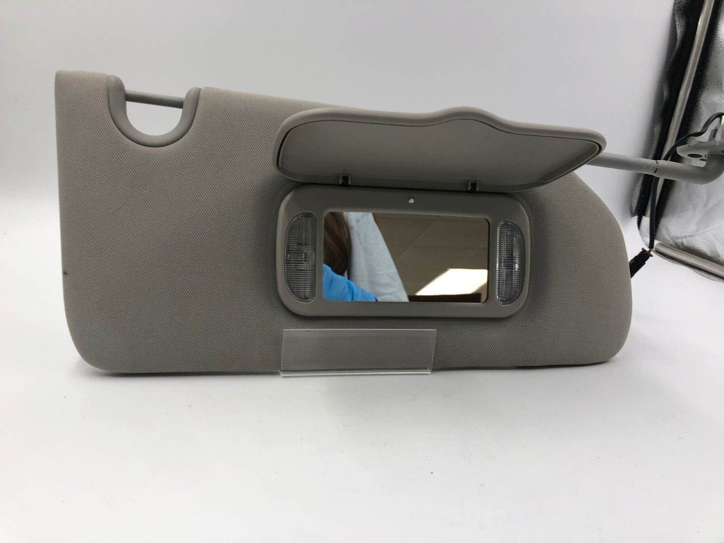 2006-2011 Buick Lucerne Passenger Sun Visor Gray Illuminated OEM A03B18074
