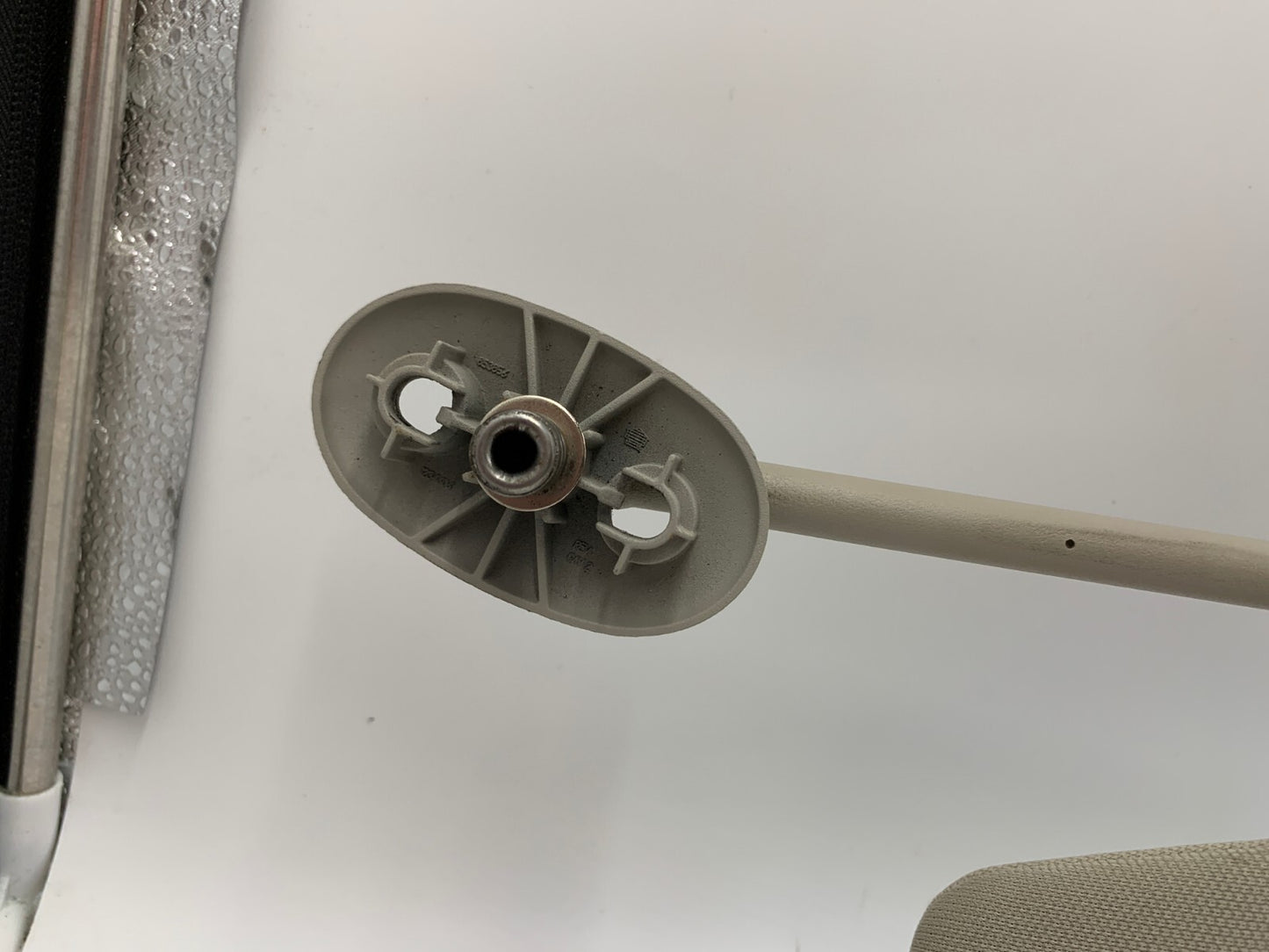 2006-2010 Jeep Commander Driver Sun Visor OEM E01B30079