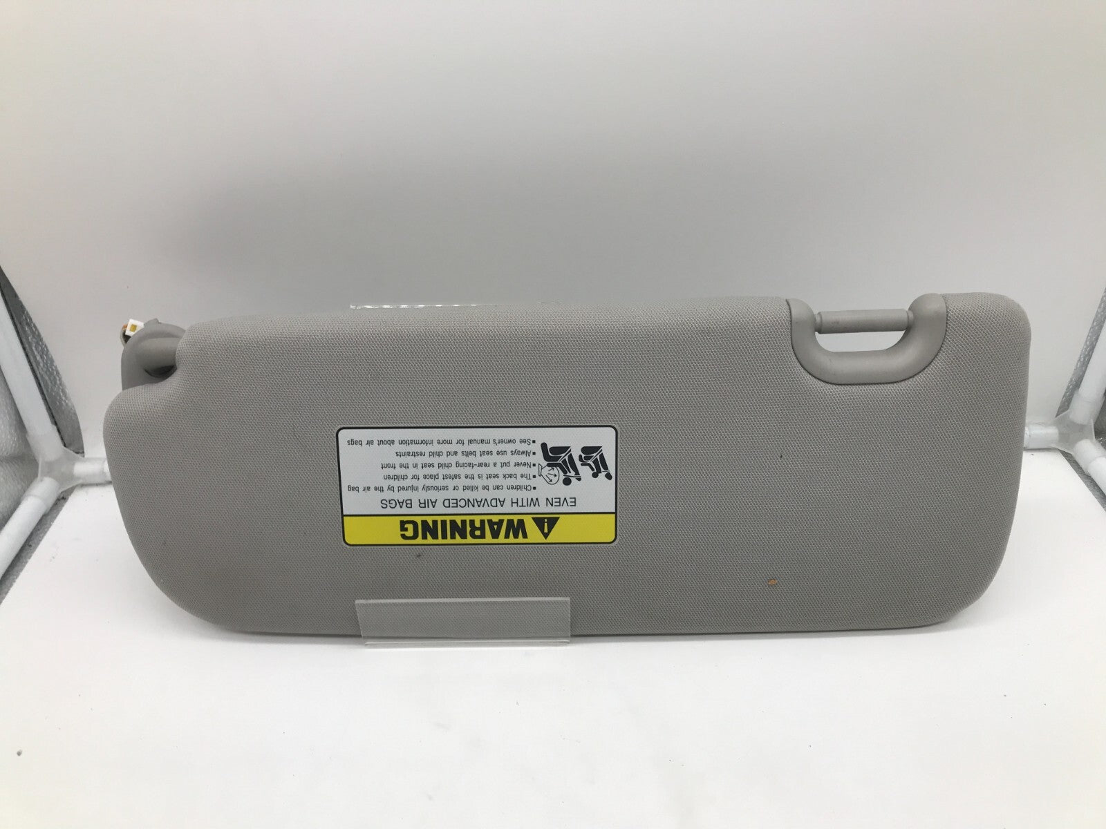 2013-2019 Hyundai Santa Fe Passenger Sun Visor Illuminated Gray OEM C01B18013