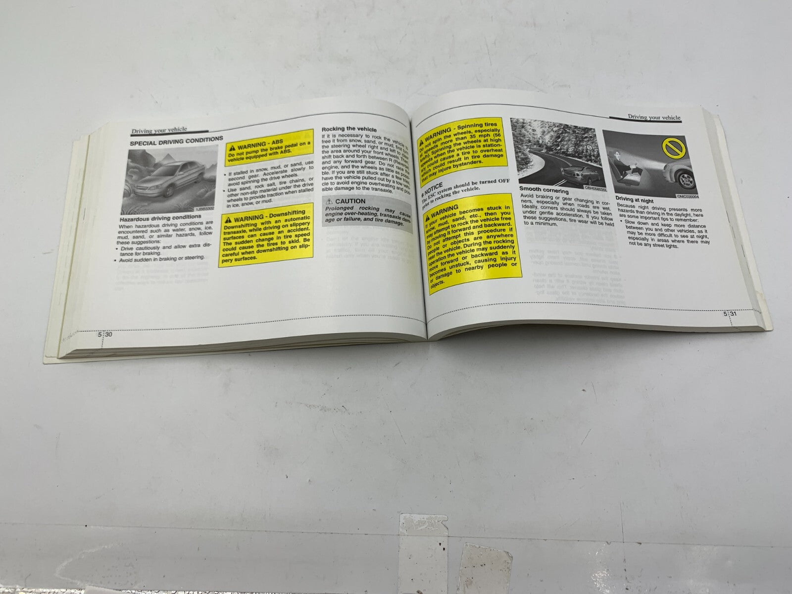 2011 Hyundai Sonata Hybrid Owners Manual with Leather Case OEM B02B38084