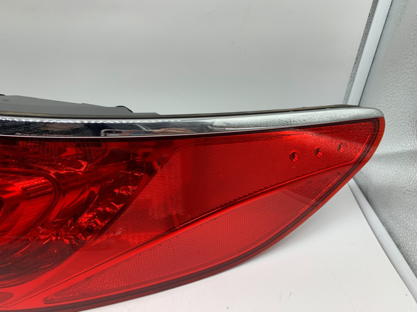 2012-2017 Hyundai Azera Passenger Side Tail Light Taillight OEM D01B02053