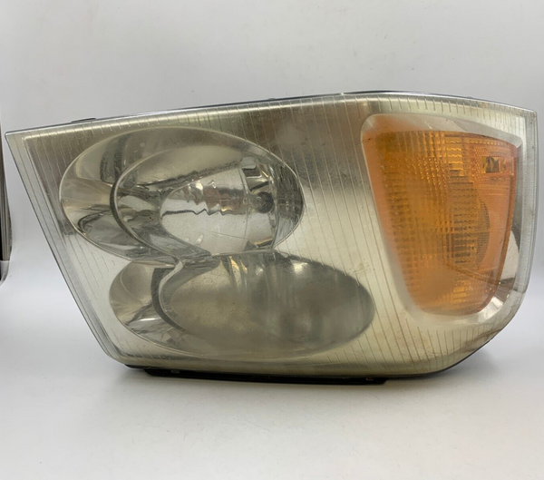 2004-2005 GMC Envoy XUV Passenger Side Head Light Headlight OEM B02B41039