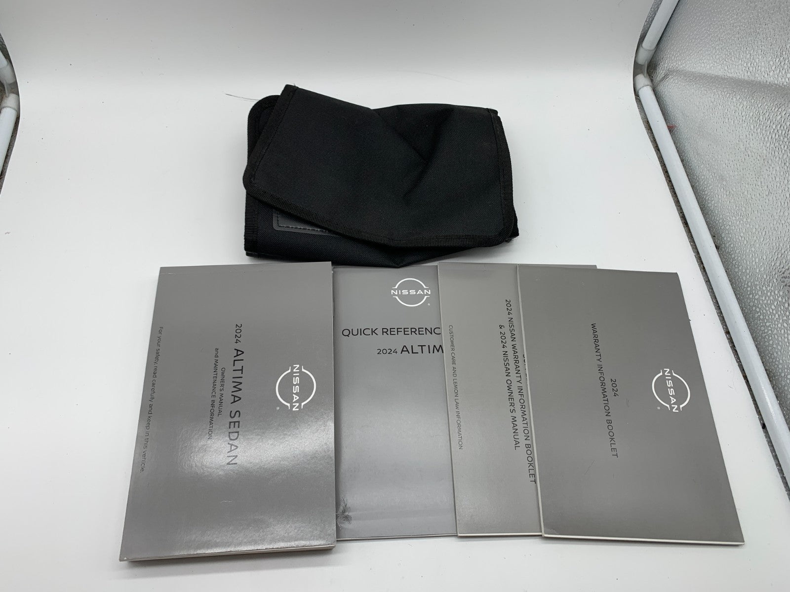 2024 Nissan Altima Sedan Owners Manual Set with Case OEM A01B51006