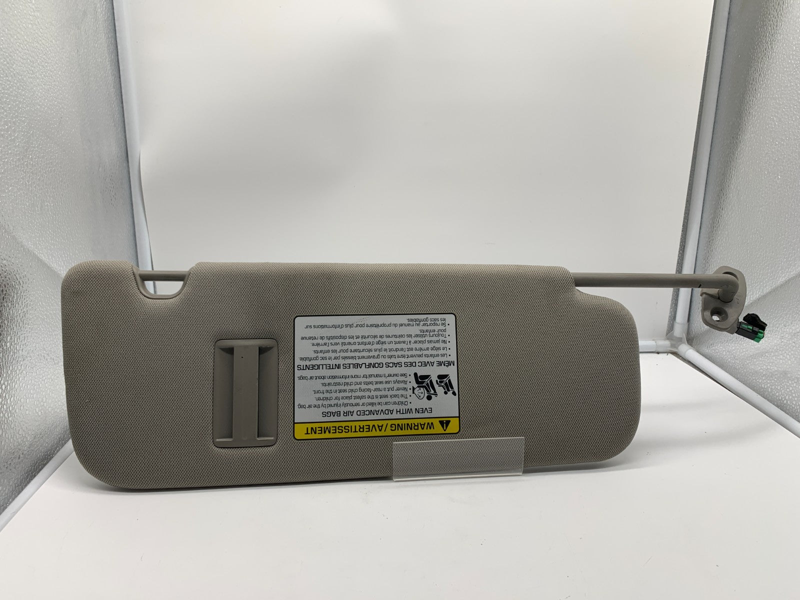 2015-2020 Kia Sedona Driver Sun Visor Tan OEM C01B50012