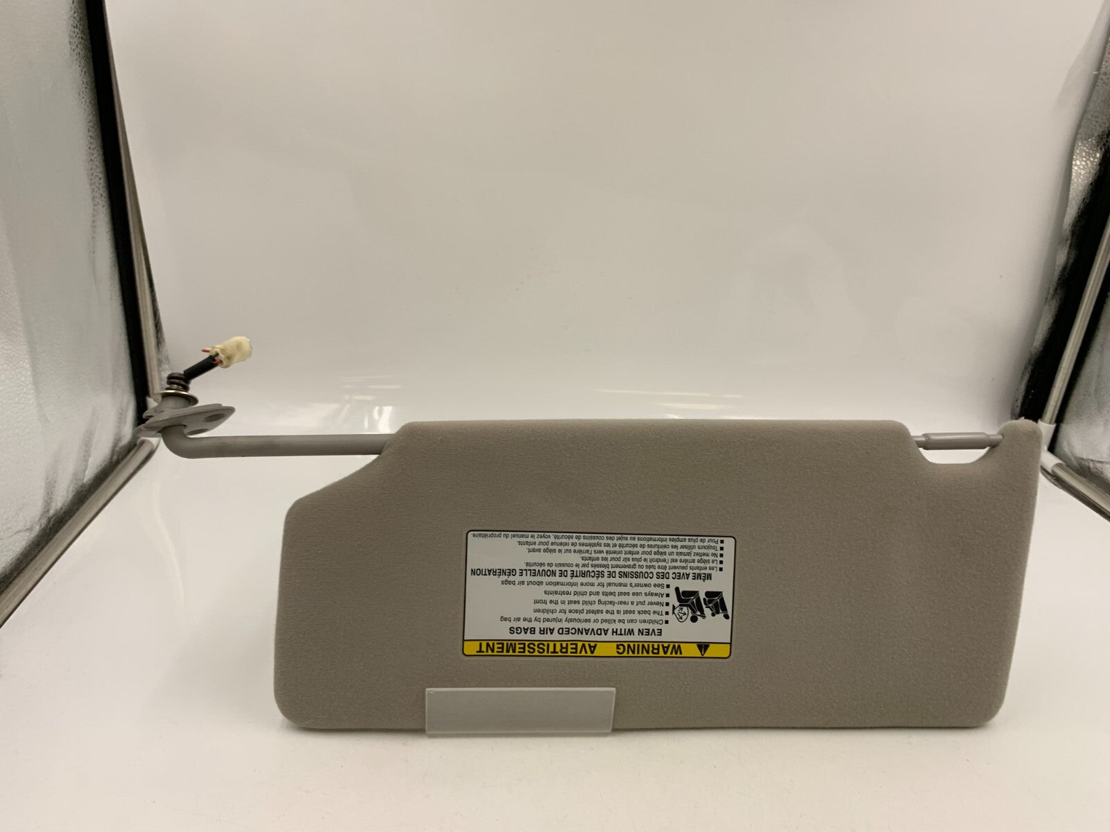 2005-2012 Toyota Avalon Passenger Sun Visor Gray Illumination OEM C04B31063