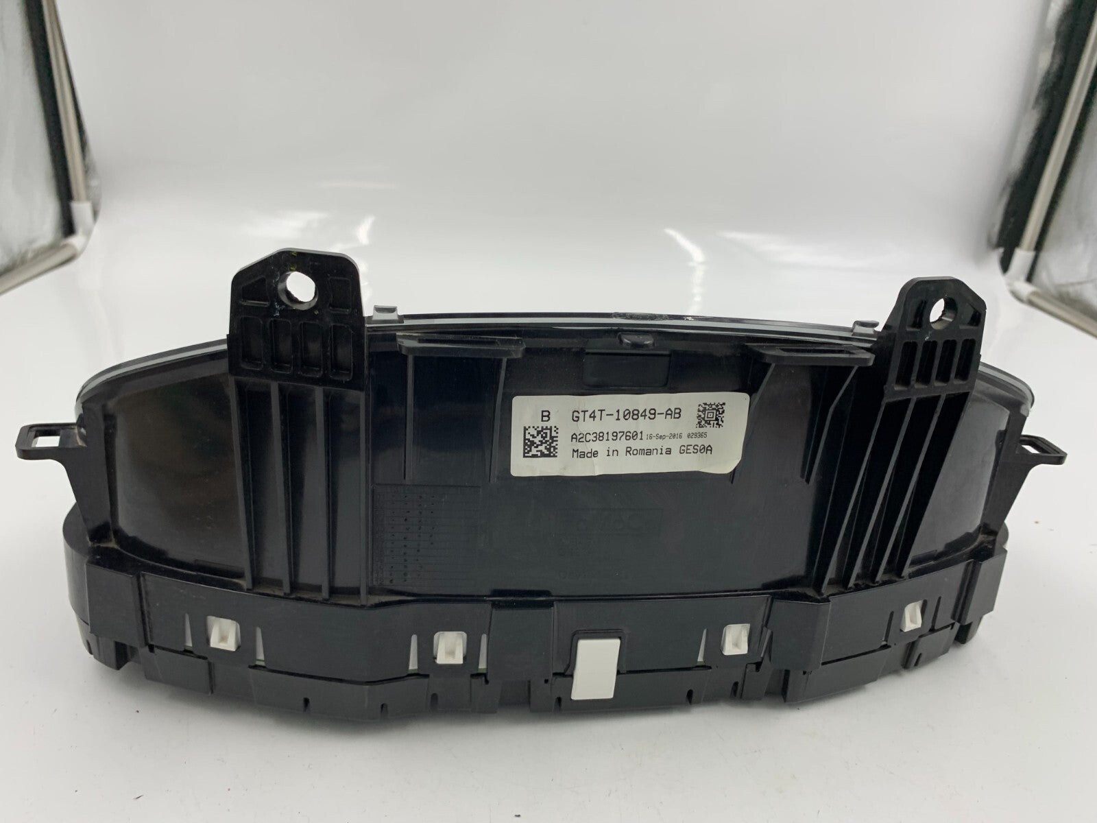 2016-2018 Ford Edge Speedometer Instrument Cluster 53036 Miles OEM B02B13032