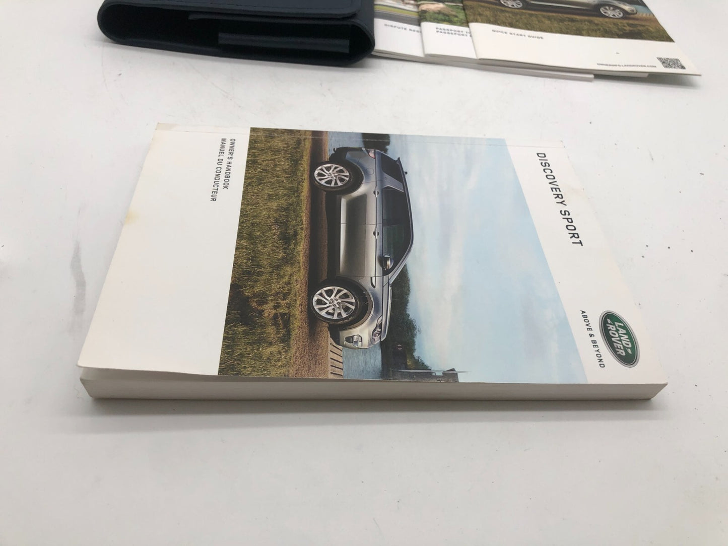 2017 Land Rover Discovery Sport Owners Manual Set with Case OEM A02B21003