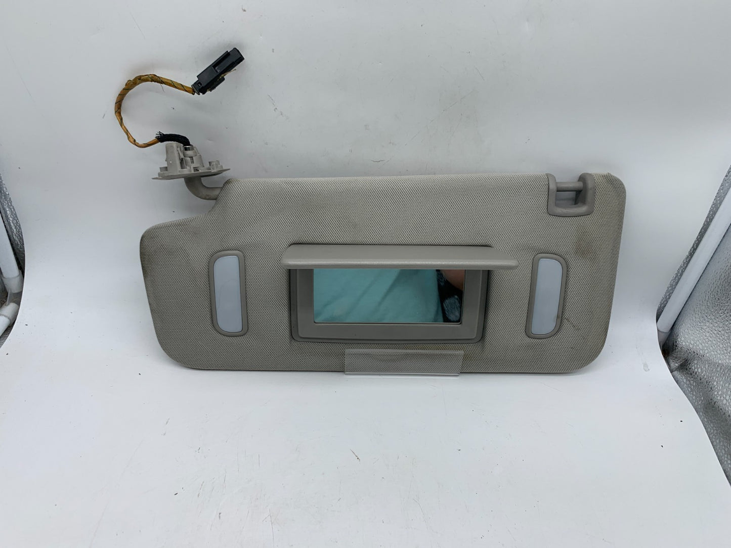 2010-2014 Cadillac SRX Driver Sun Visor Illuminated Gray OEM C02B31002