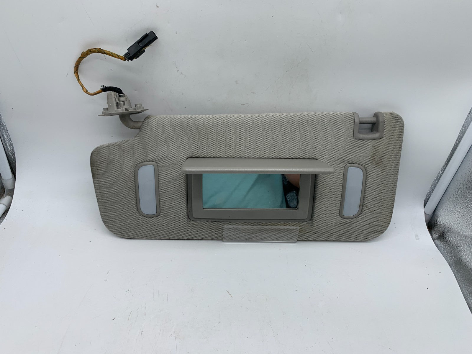 2010-2014 Cadillac SRX Driver Sun Visor Illuminated Gray OEM C02B31002