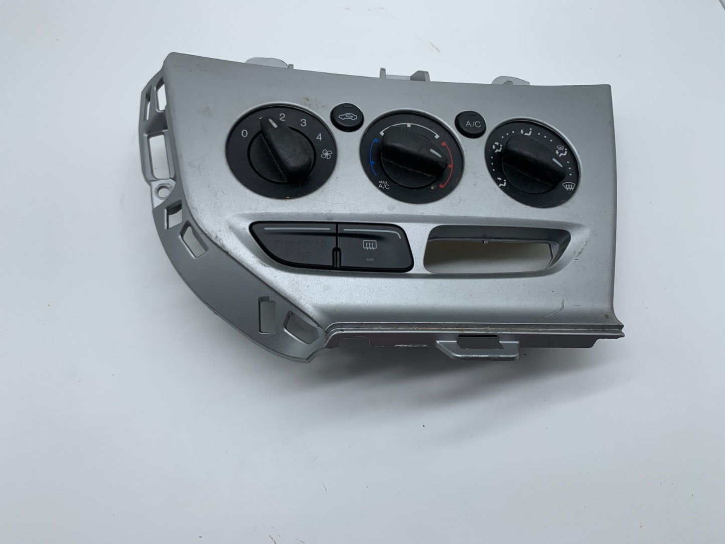 2012 Ford Focus AC Heater Climate Control Temperature Unit OEM C04B03007