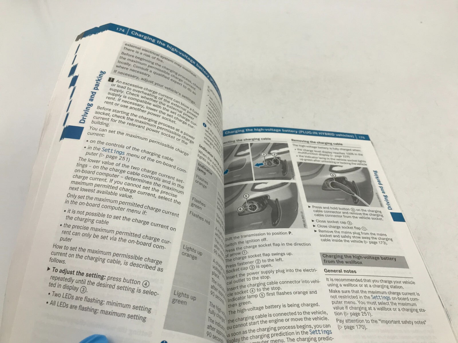 2016 Mercedes-Benz C-Class Owners Manual Set with Case OEM B03B35024