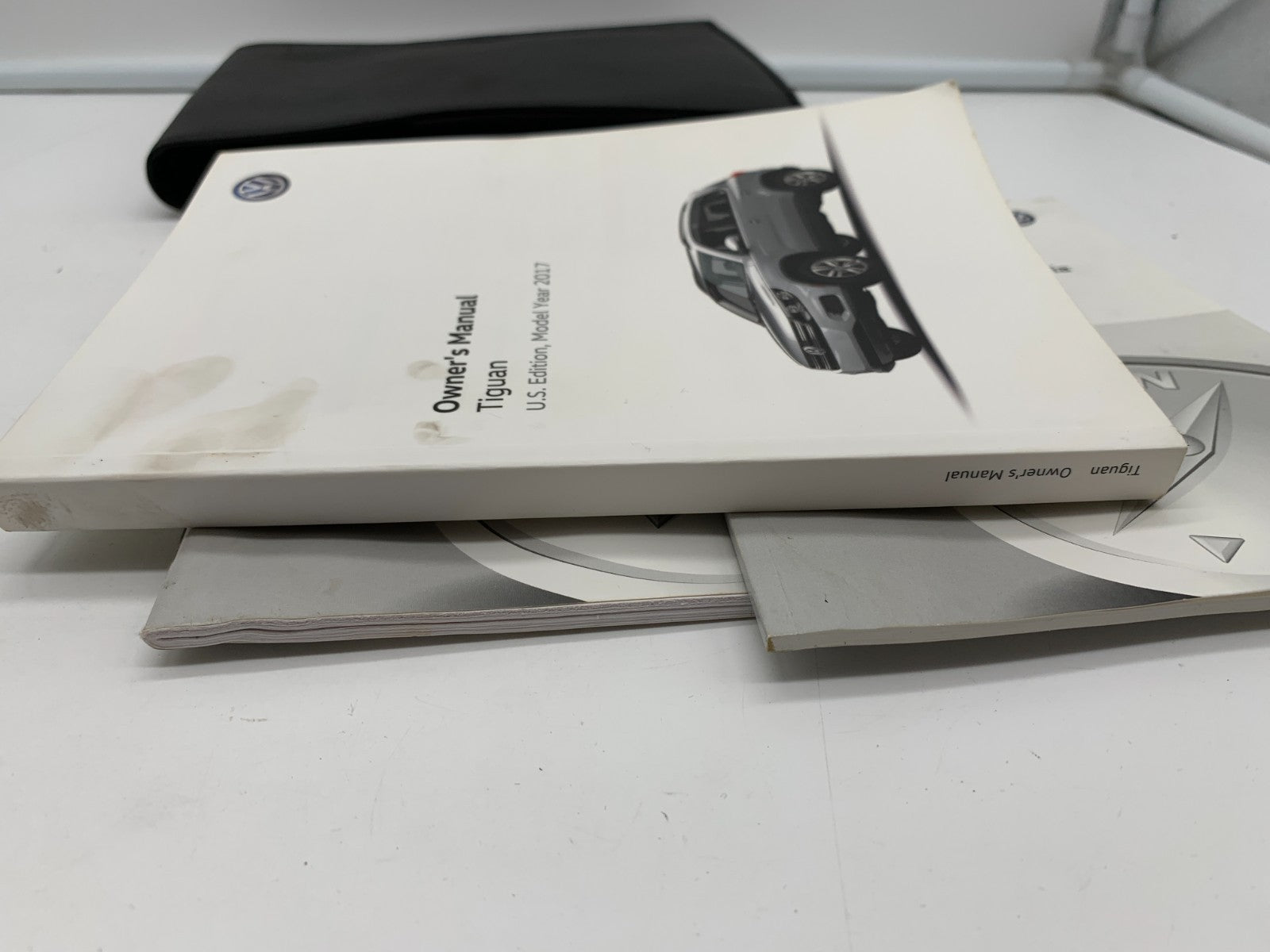 2017 Volkswagen Tiguan Owners Manual Set with Case OEM