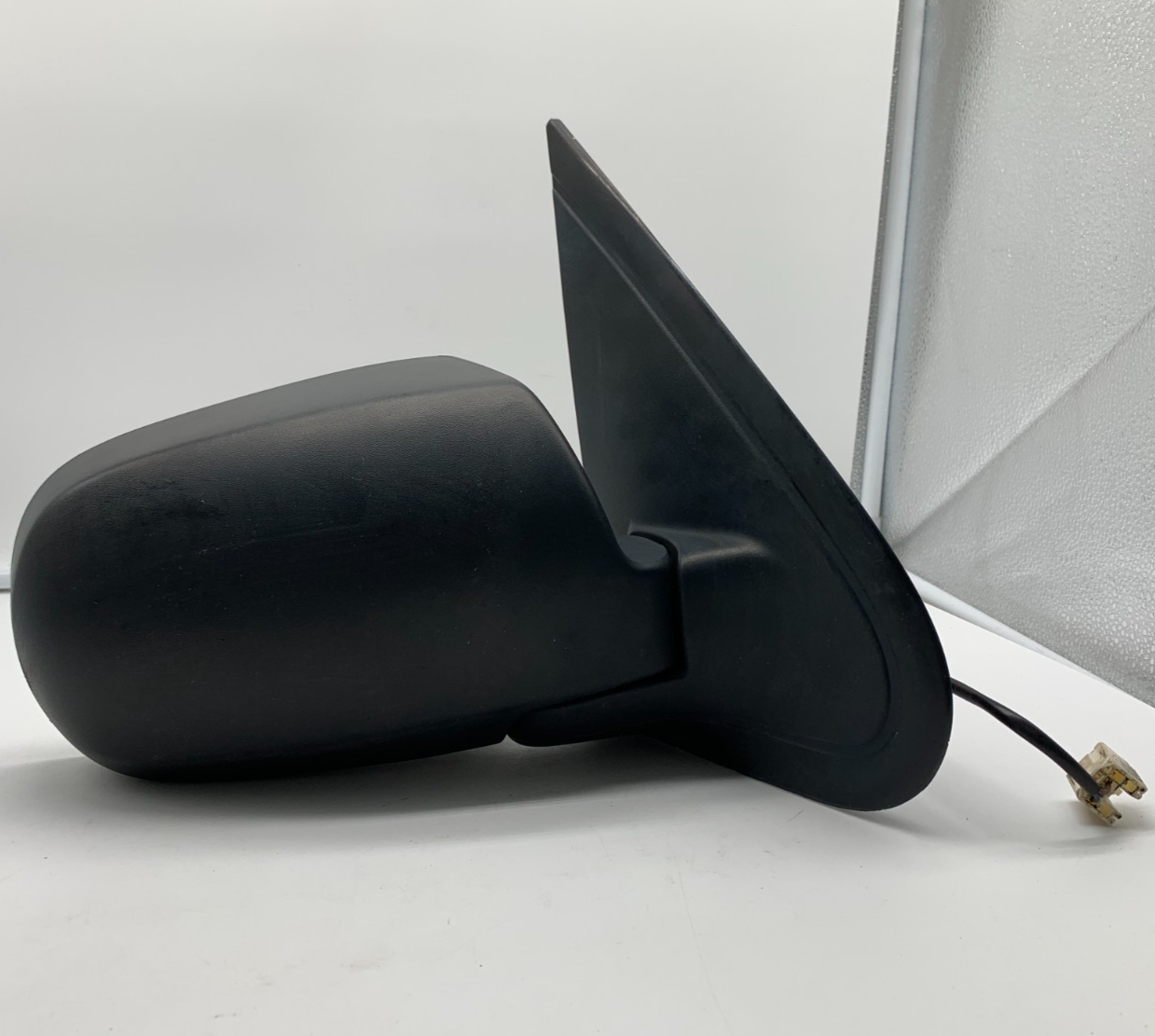 2001-2007 Ford Escape Passenger Side View Power Door Mirror Black OEM C03B28004