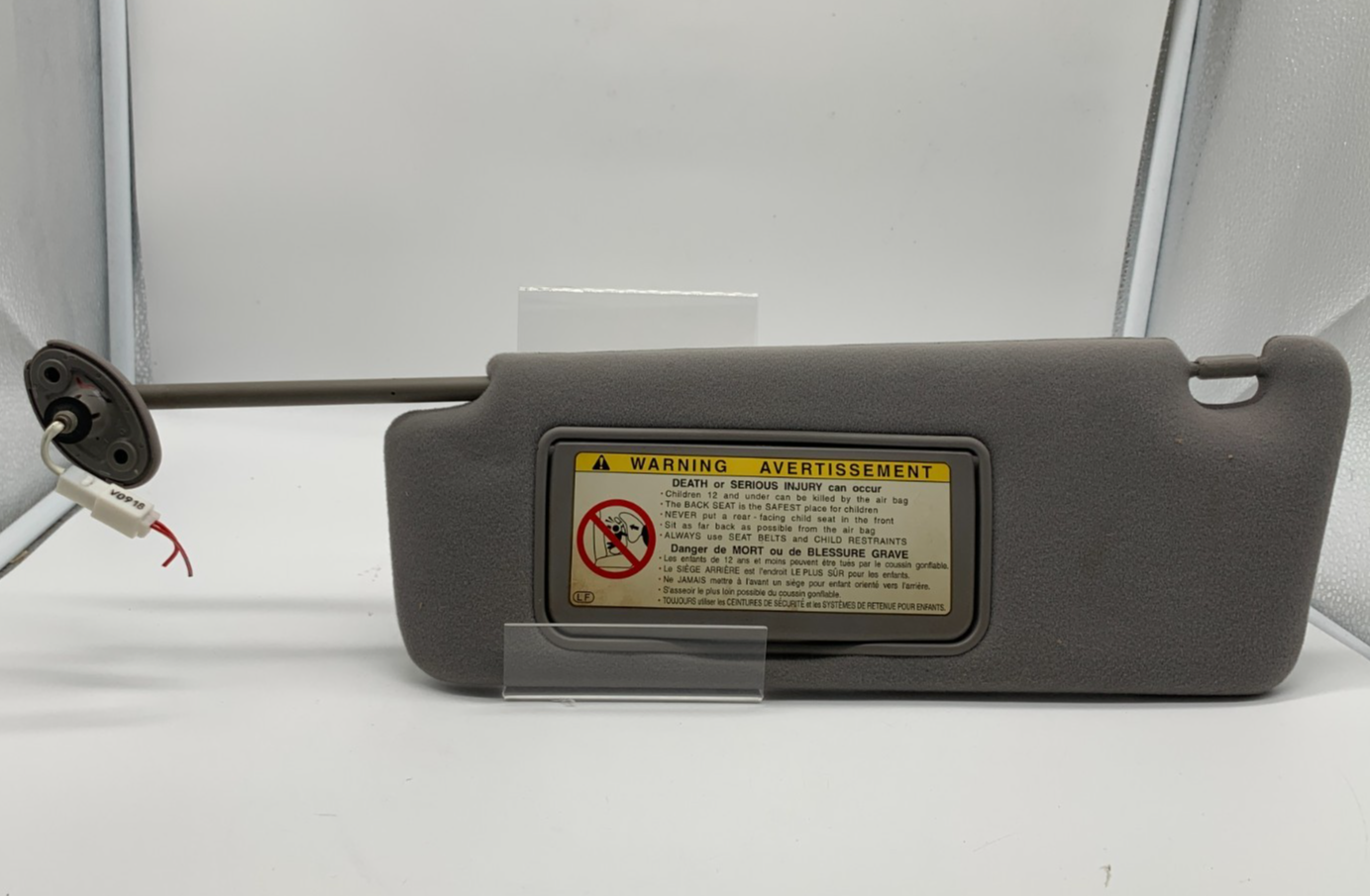 2002-2003 Lexus ES300 Driver Sun Visor Gray Illuminated OEM D01B20033