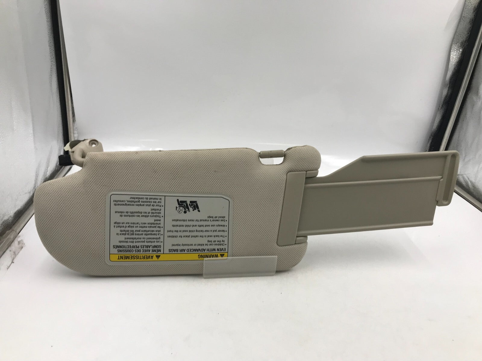2006-2010 Infinti M35 Passenger Sun Visor Gray Illuminated OEM C04B48013