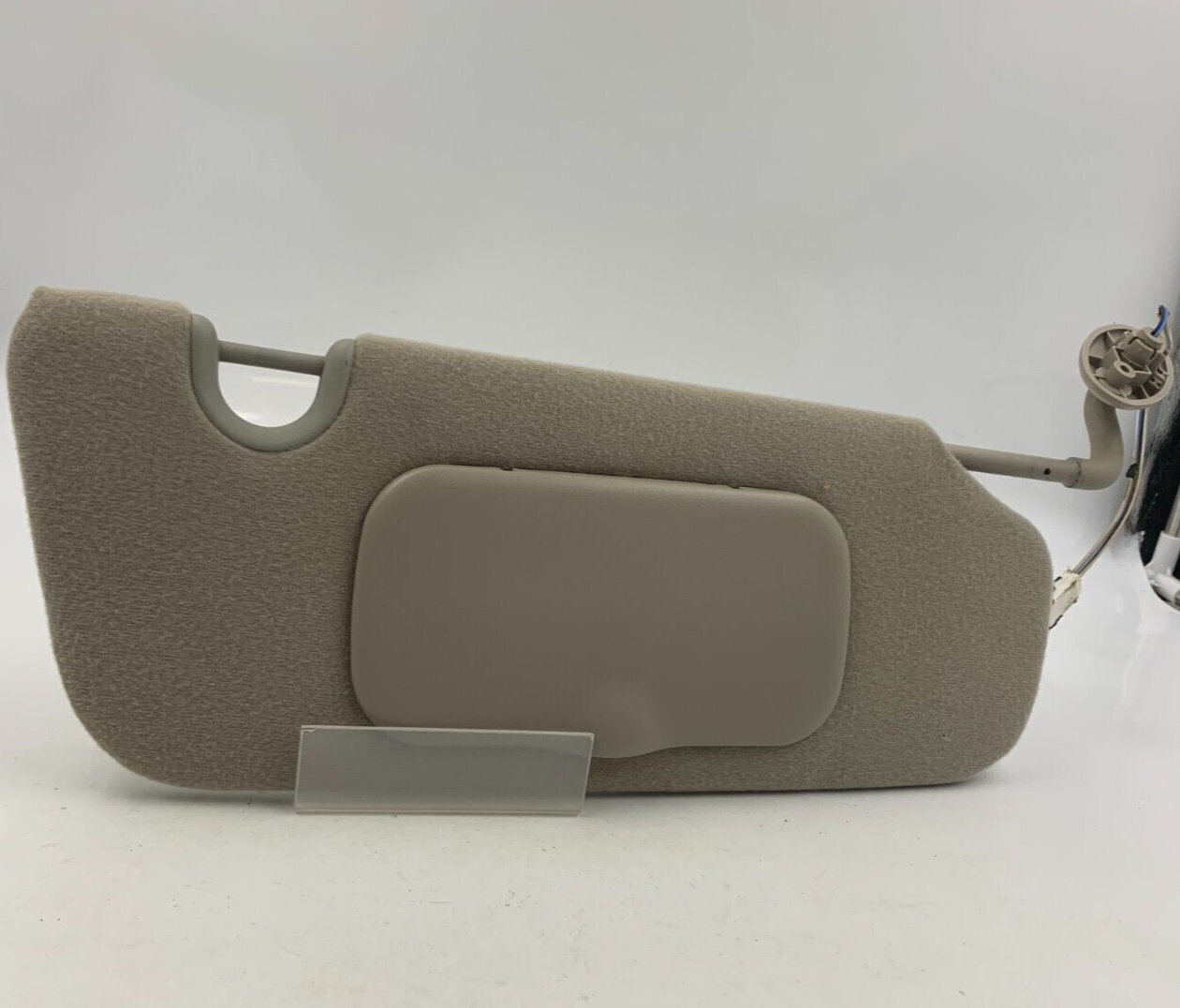 2004-2007 Jeep Liberty Passenger Sun Visor Gray Illuminated OEM C01B17052