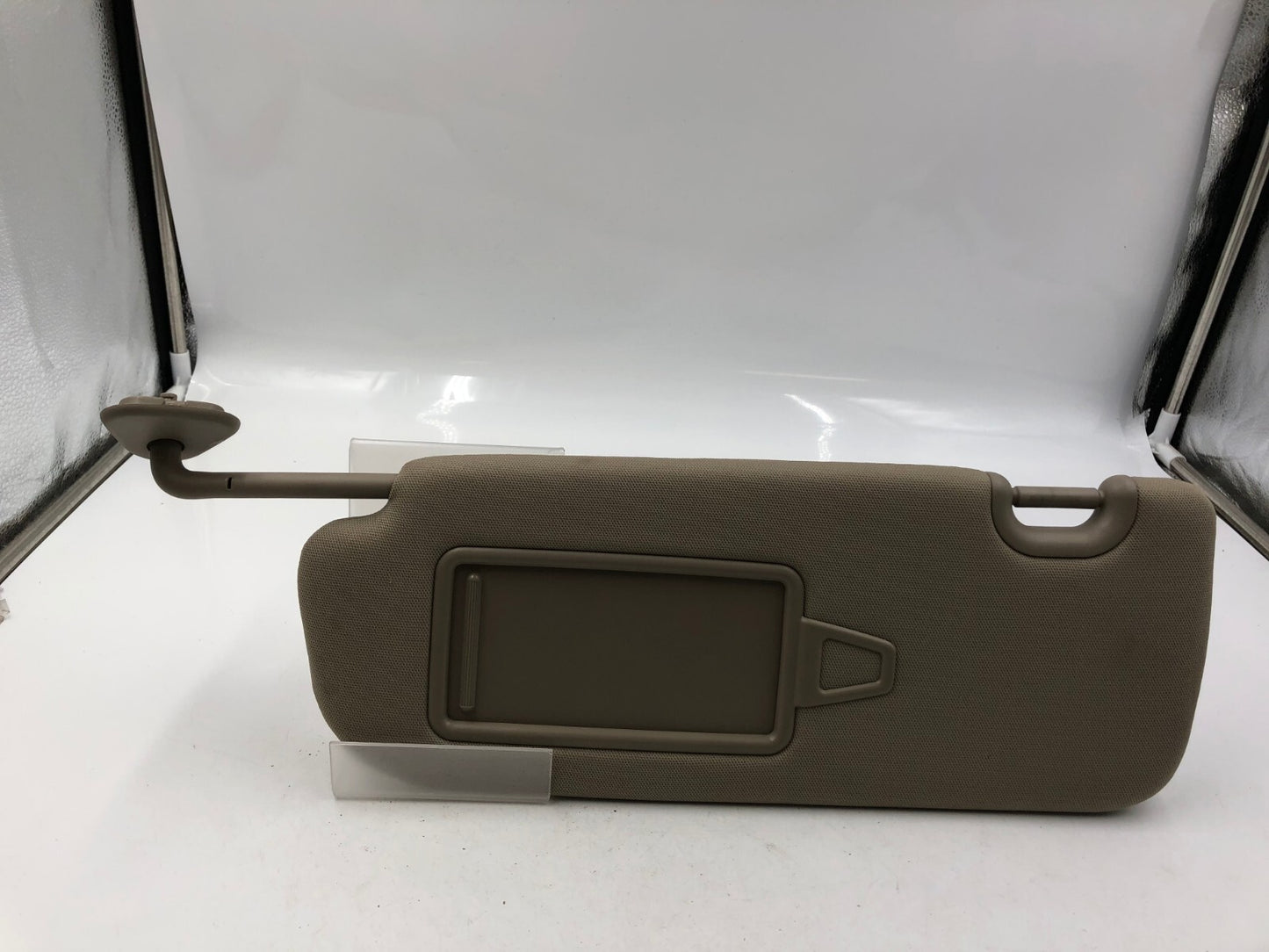 2013-2019 Hyundai Santa Fe Driver Sun Visor Gray Illuminated OEM B02B02039