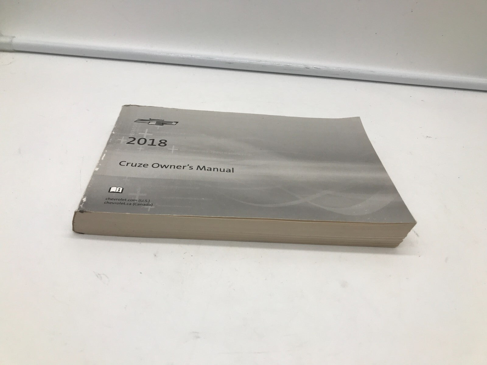 2018 Chevrolet Cruze Owners Manual OEM B03B25079