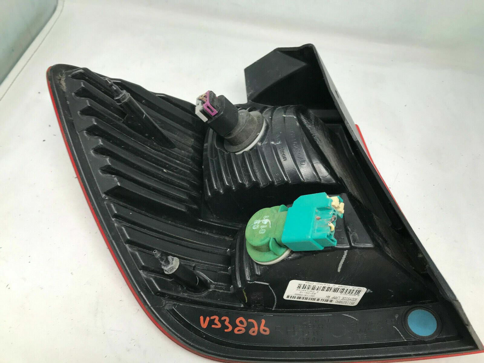 2009-2011 Dodge Journey Passenger Side Tail Light Taillight OEM B02B09080