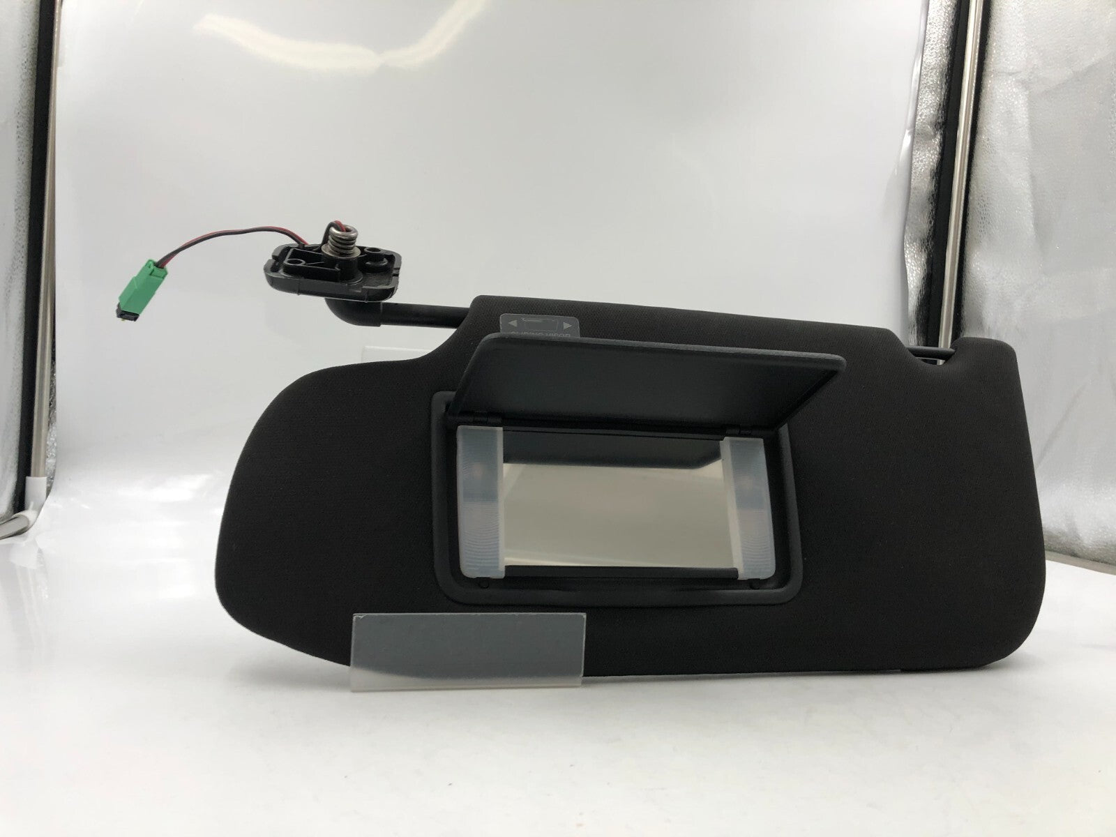 2013-2019 Ford Taurus Driver Sun Visor Black Illuminated OEM A01B54026