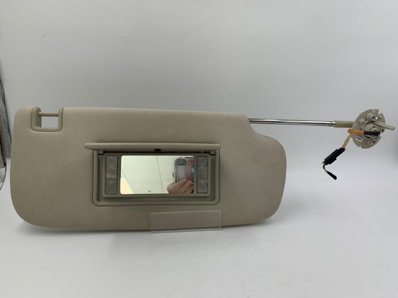 2011-2013 Jeep Grand Cherokee Passenger Sun Visor Gray Illumination C02B22049