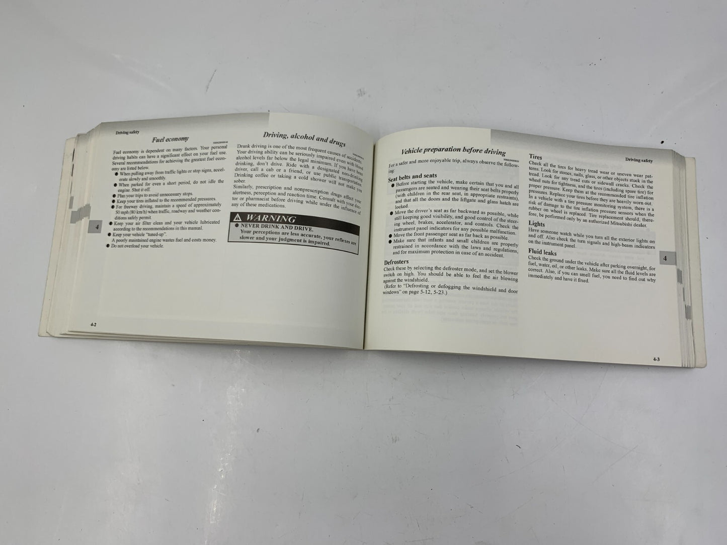 2004 Mitsubishi Endeavor Owners Manual OEM E02B15062