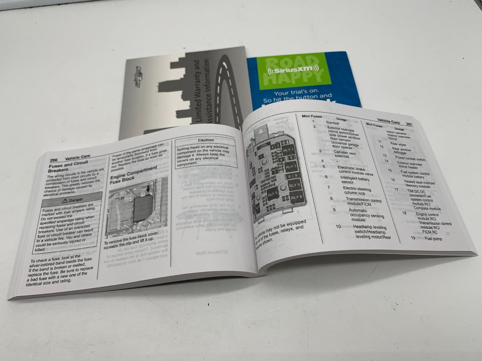 2019 Chevrolet Trax Owners Manual Set OEM A02B44043