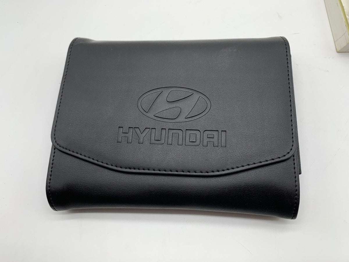 2017 Hyundai Santa Fe Grand Santa Fe Owners Manual Set with Case OEM R01B09042