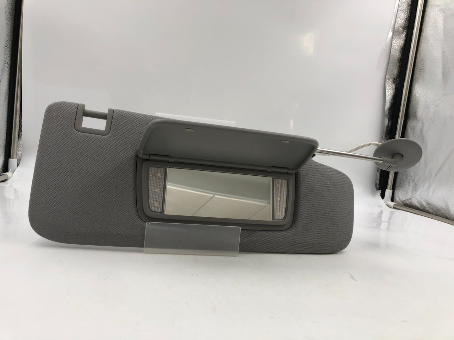 2019-2020 Chevrolet Equinox Passenger Sun Visor Gray Illuminated OEM C01B22062