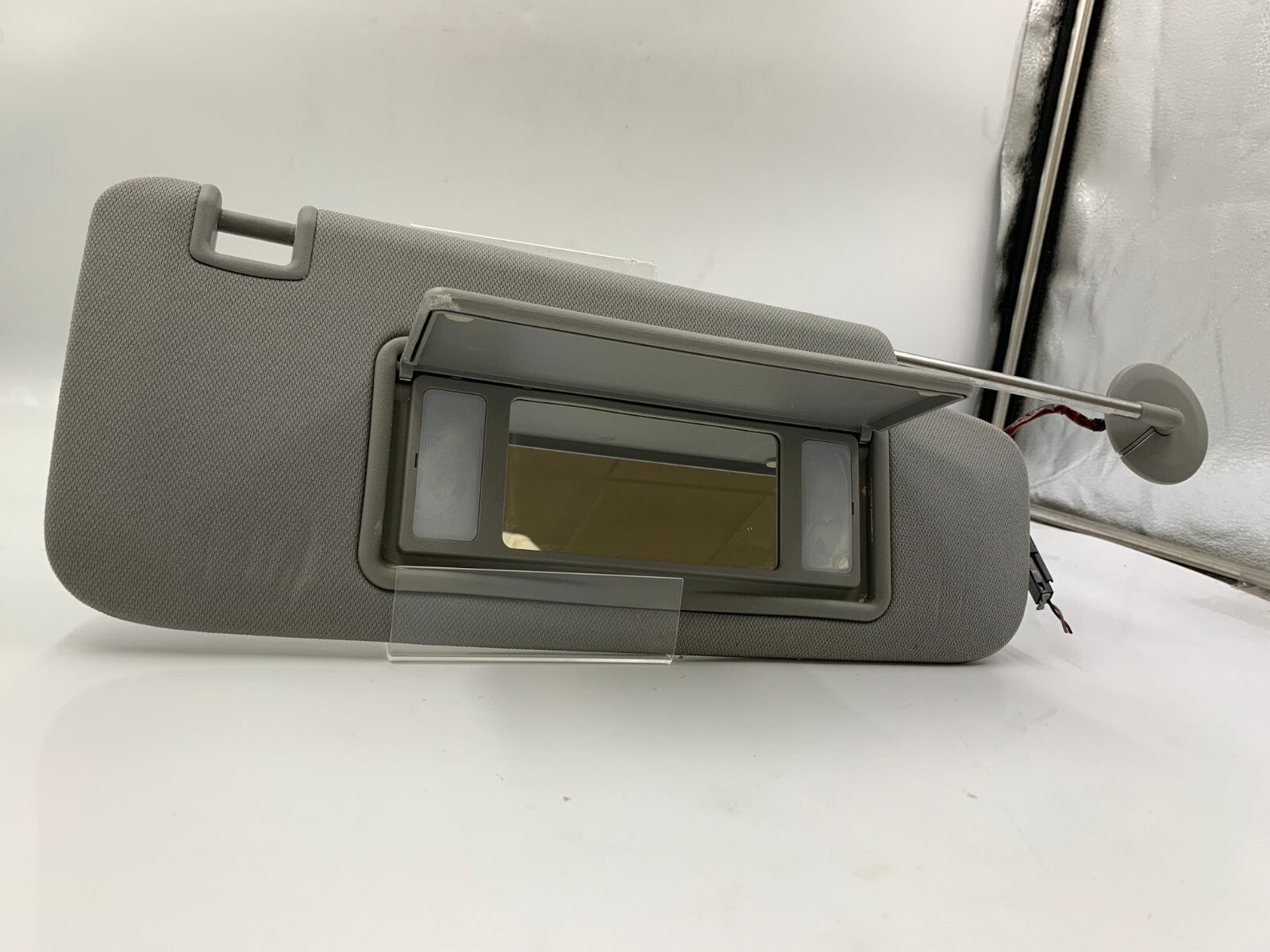 2016-2021 Chevrolet Malibu Passenger Sun Visor  Gray Illuminated OEM A01B39033