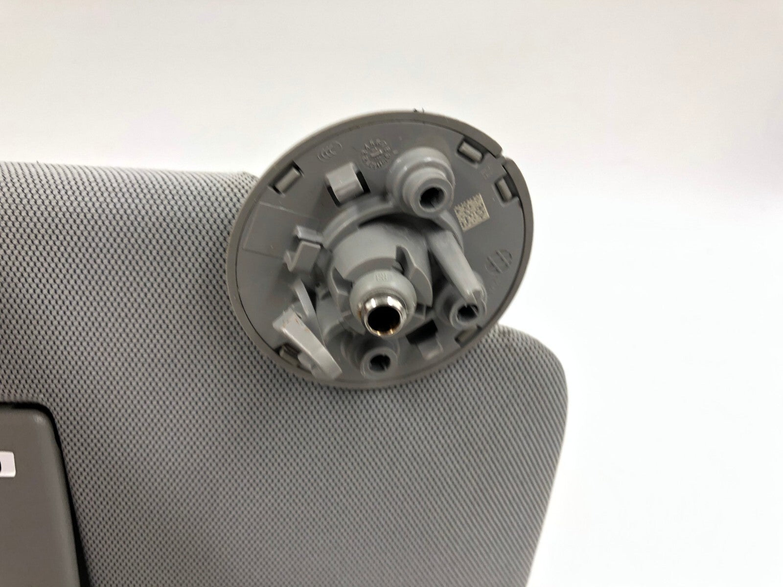 2017-2021 Chevrolet Trax Passenger Sun Visor Gray OEM D03B51048