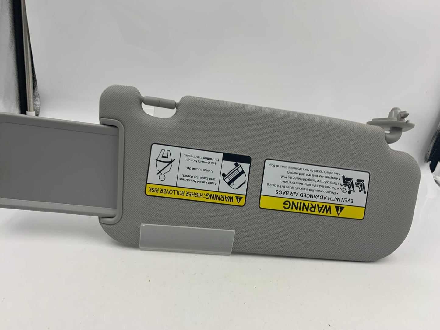 2010-2011 Hyundai Tucson Driver Sun Visor Gray OEM E03B54056