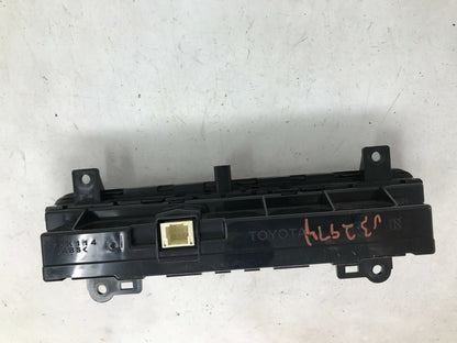 2017-2019 Toyota Corolla AC Heater Climate Control Unit OEM D02B39011