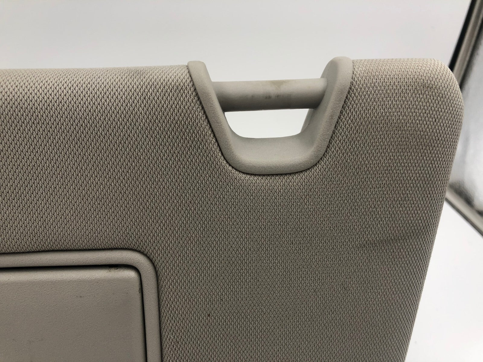 2018-2020 Nissan Rogue Driver Sun Visor Gray Illuminated OEM C03B59008