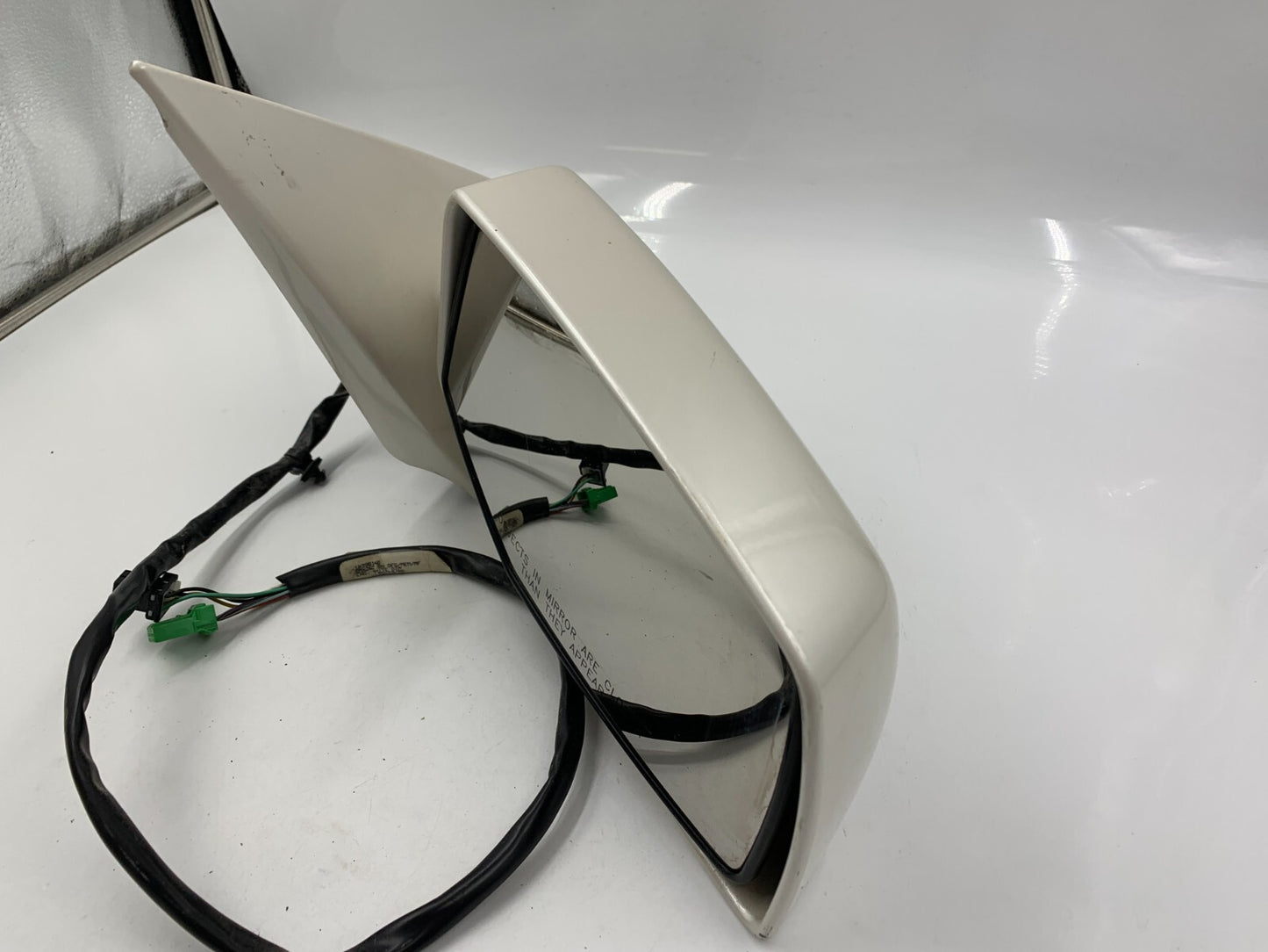 2004-2006 Cadillac SRX Passenger Side View Power Door Mirror White OEM