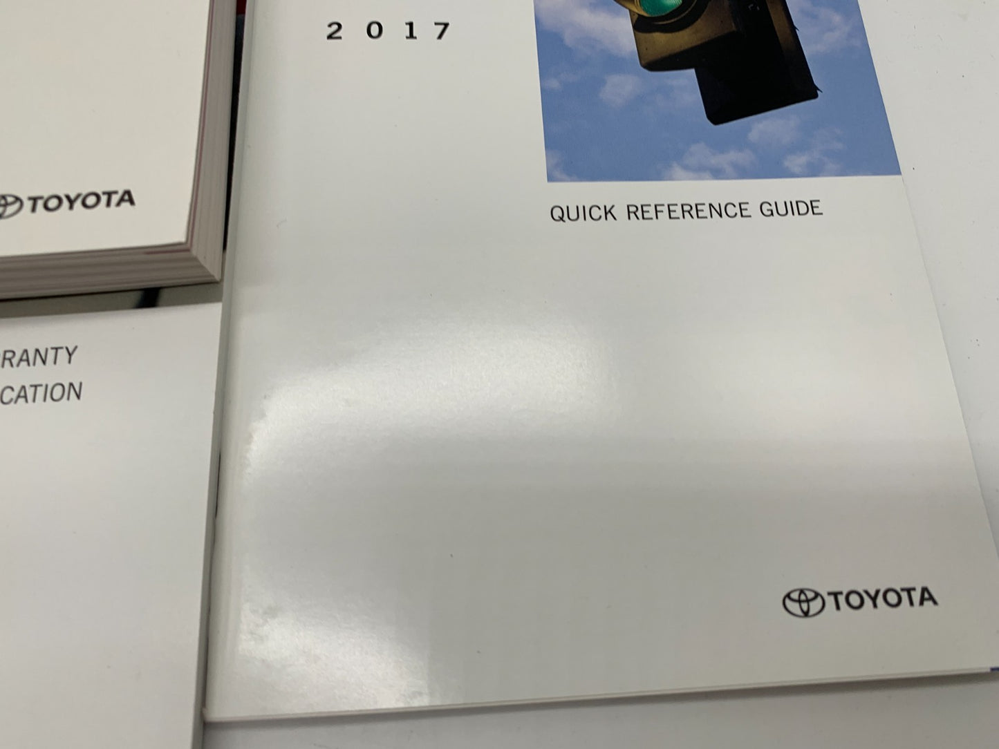 2017 Toyota Highlander Hybrid Owners Manual Set with Case OEM