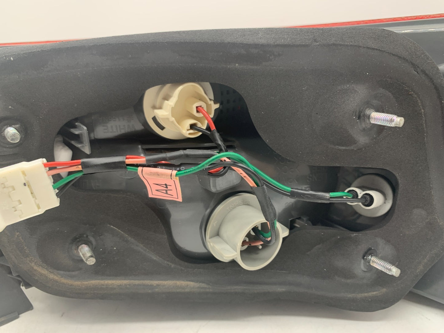 2006-2008 Hyundai Sonata Passenger Side Tail Light Taillight OEM A01B51040