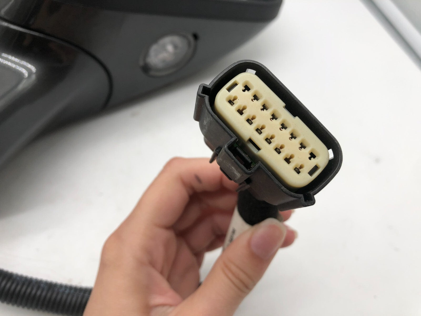 2019-2020 Ford Fusion Passenger Side View Power Door Mirror Gray BSA E03B39072